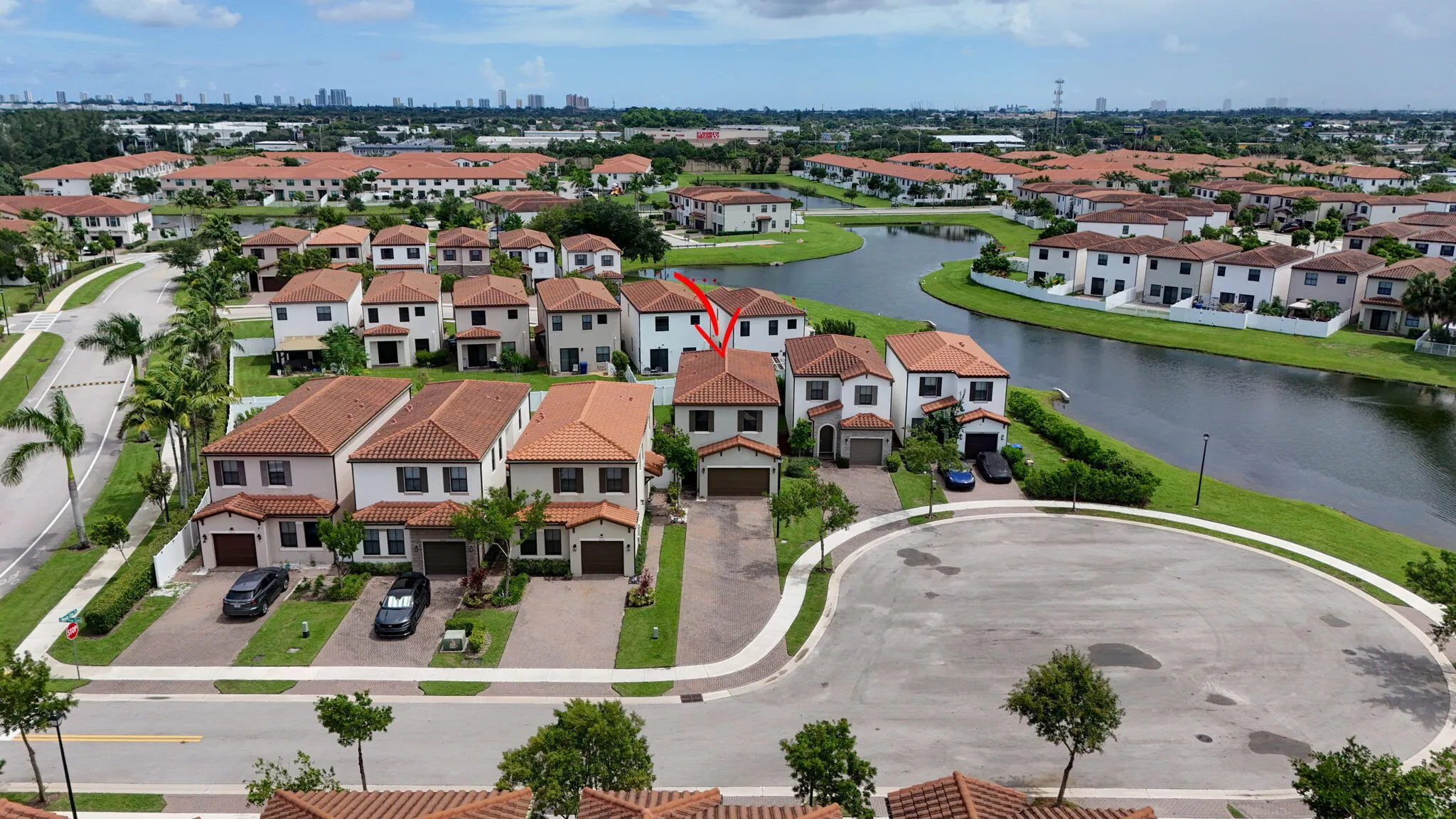 Great lot on the cul-de-sac.