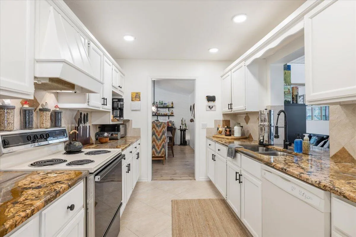 Property photo 35