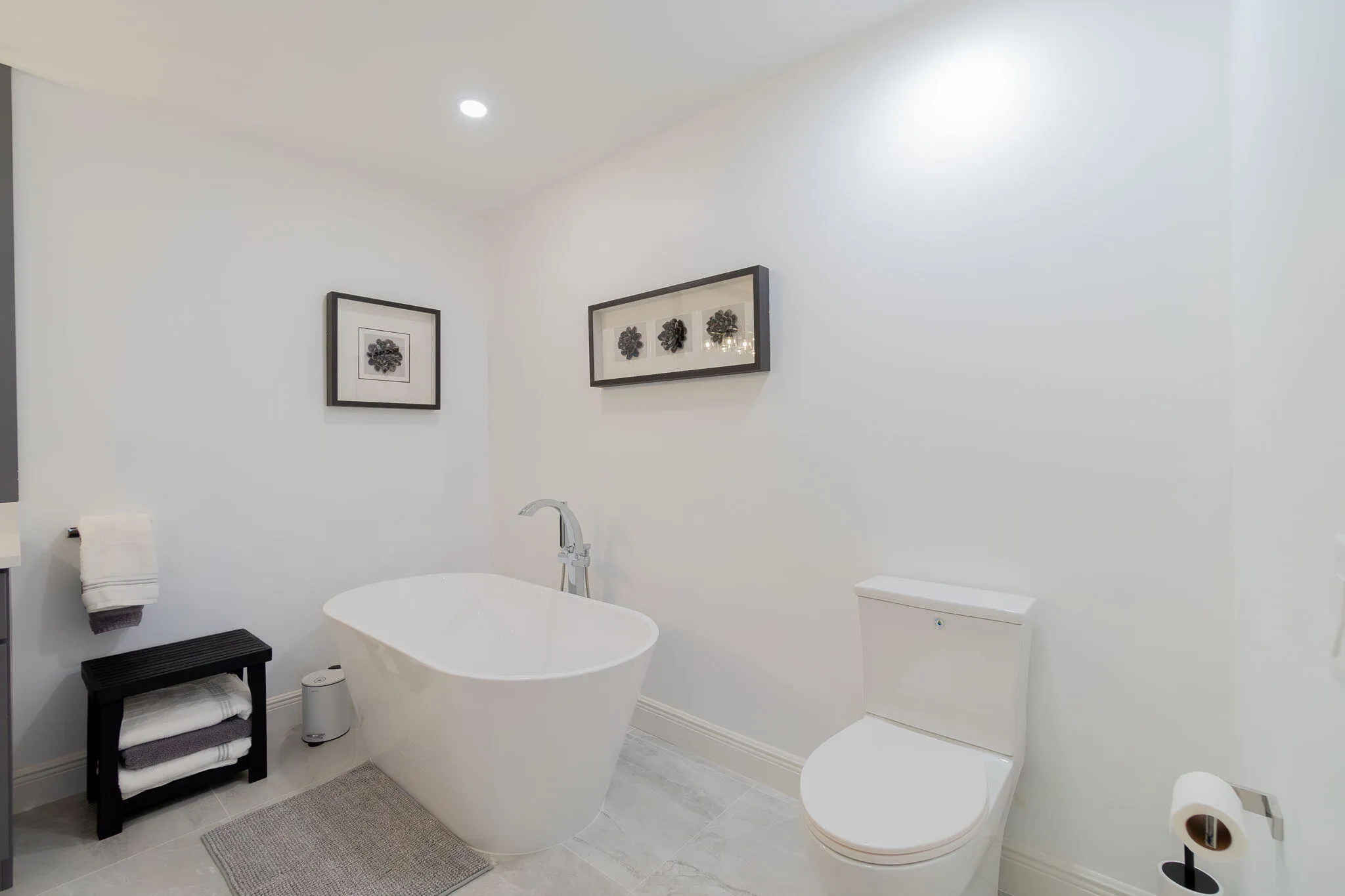 19_Master Bathroom 3