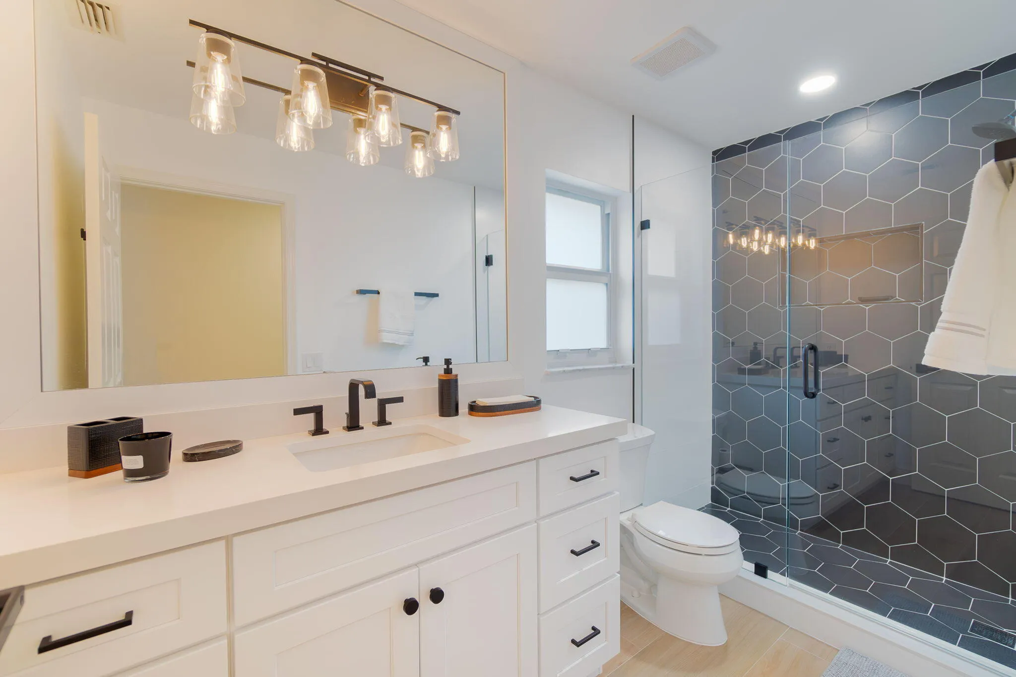 24_Bathroom