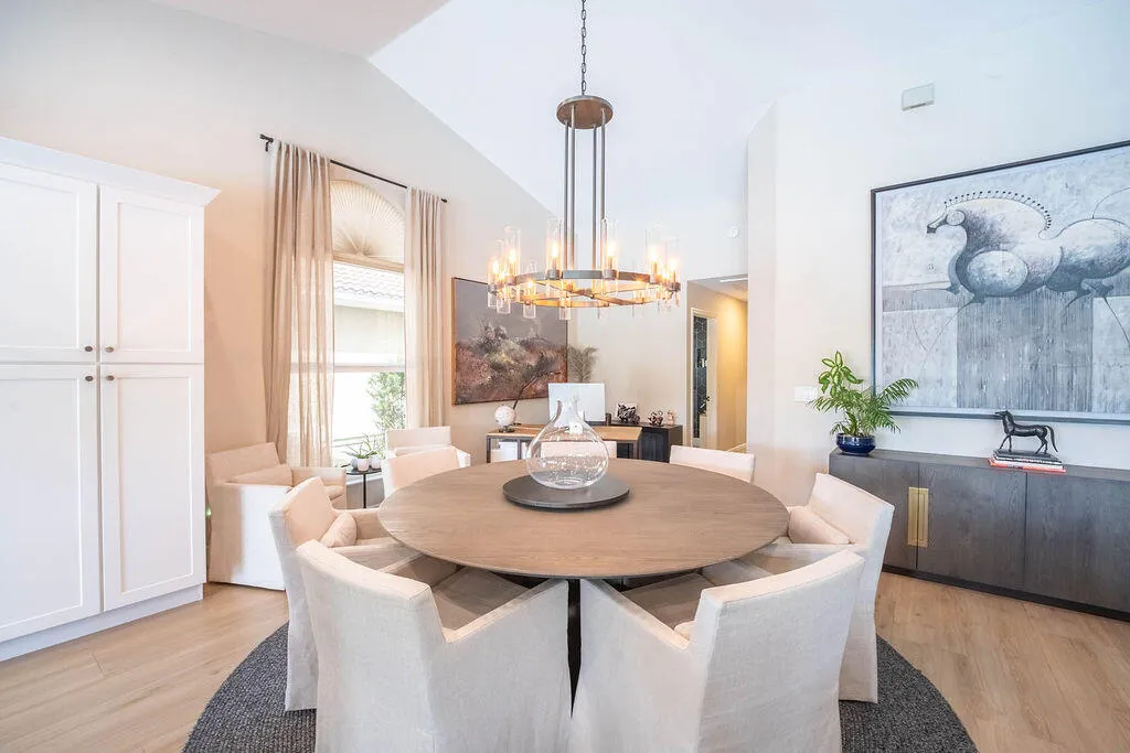 15_Dining area