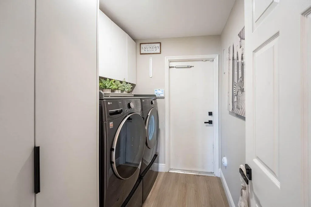 25_Laundry