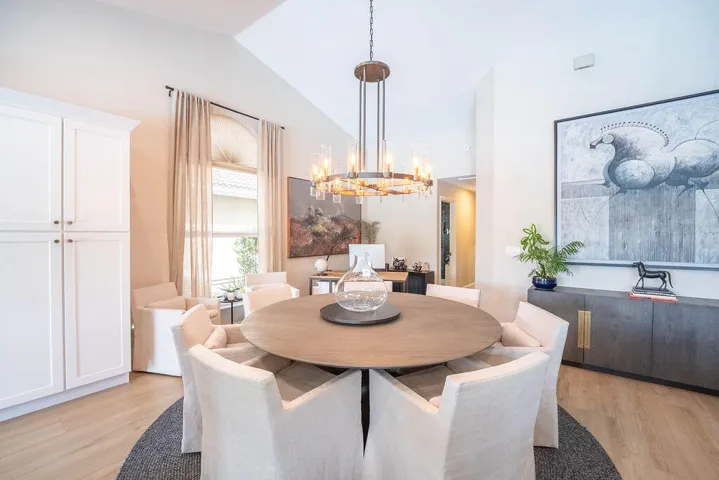 15_Dining area