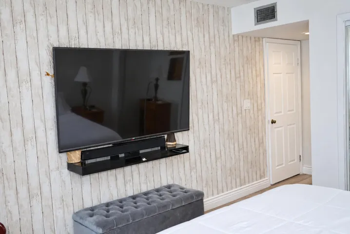 secondary bedroom