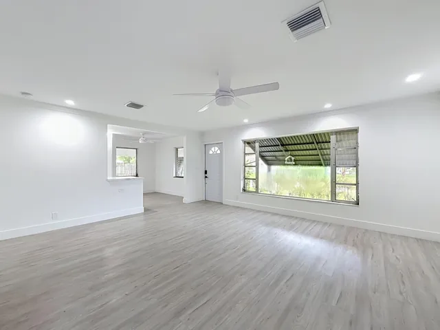 1110 SW 31st Street-15