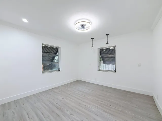 1110 SW 31st Street-30