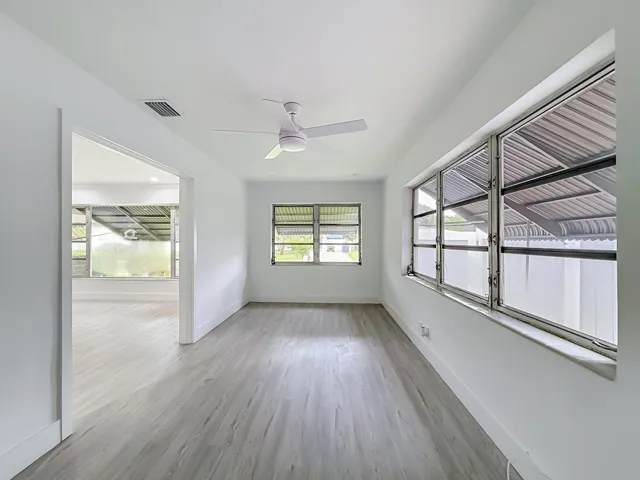 1110 SW 31st Street-35