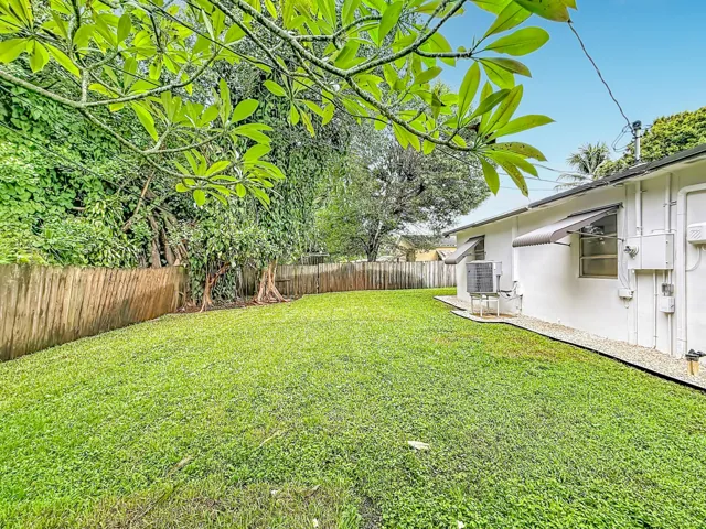 1110 SW 31st Street-43