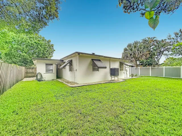 1110 SW 31st Street-39