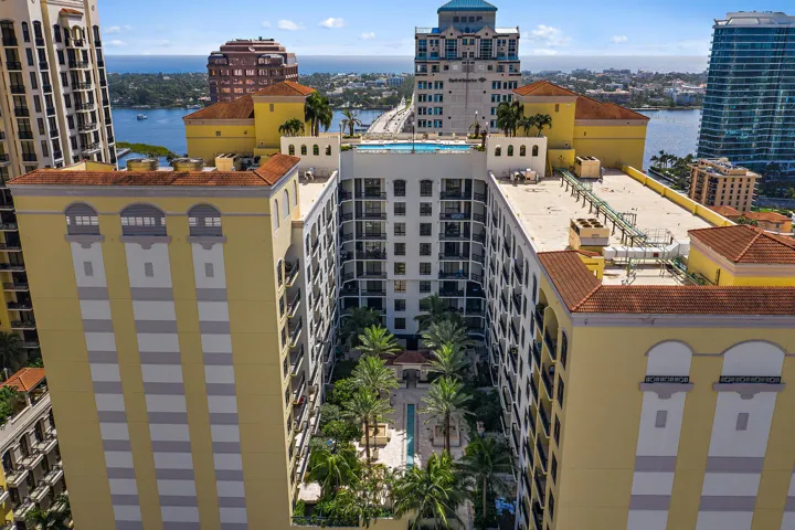 012-801SOliveAve-WestPalmBeach-FL-small