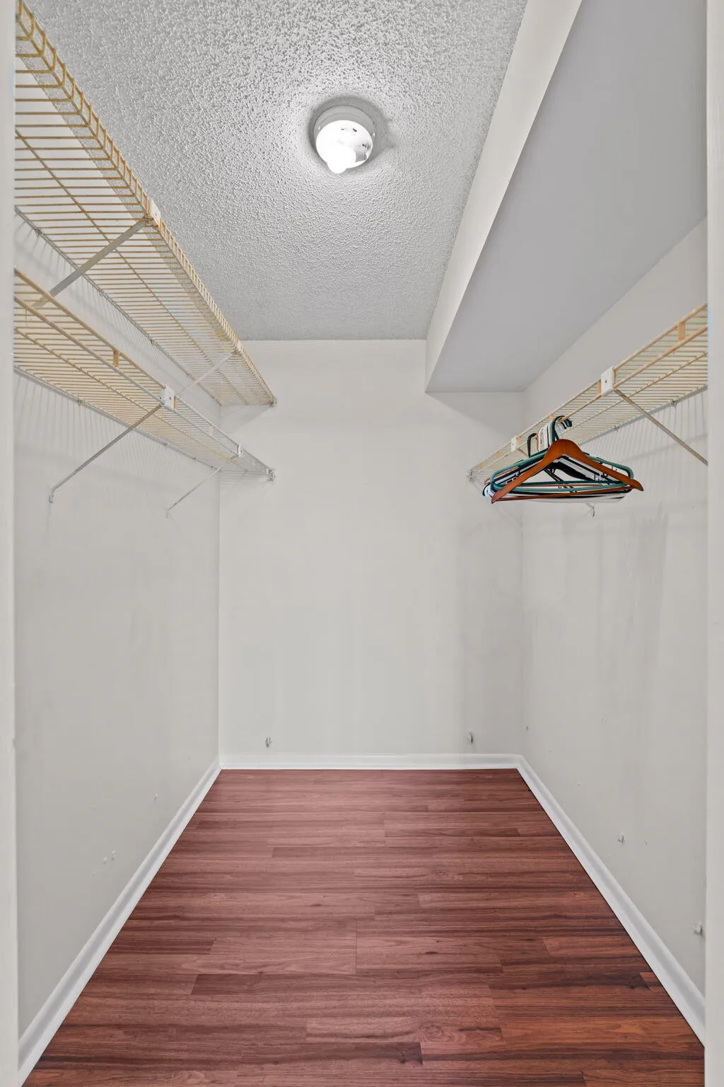 Walking Closet