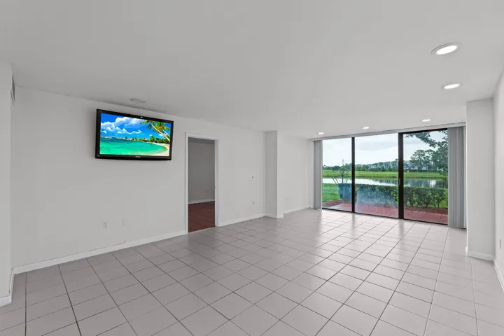 Bedroom Entry