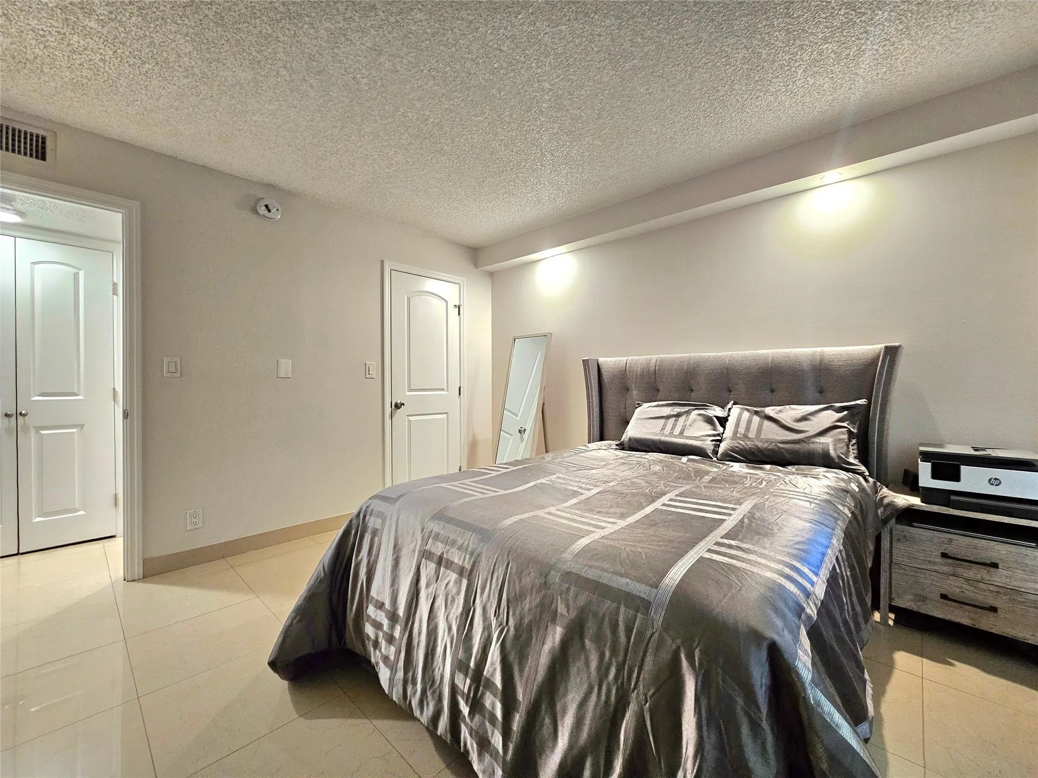 THIS BEDROOM HAS A WALK-IN CLOSET