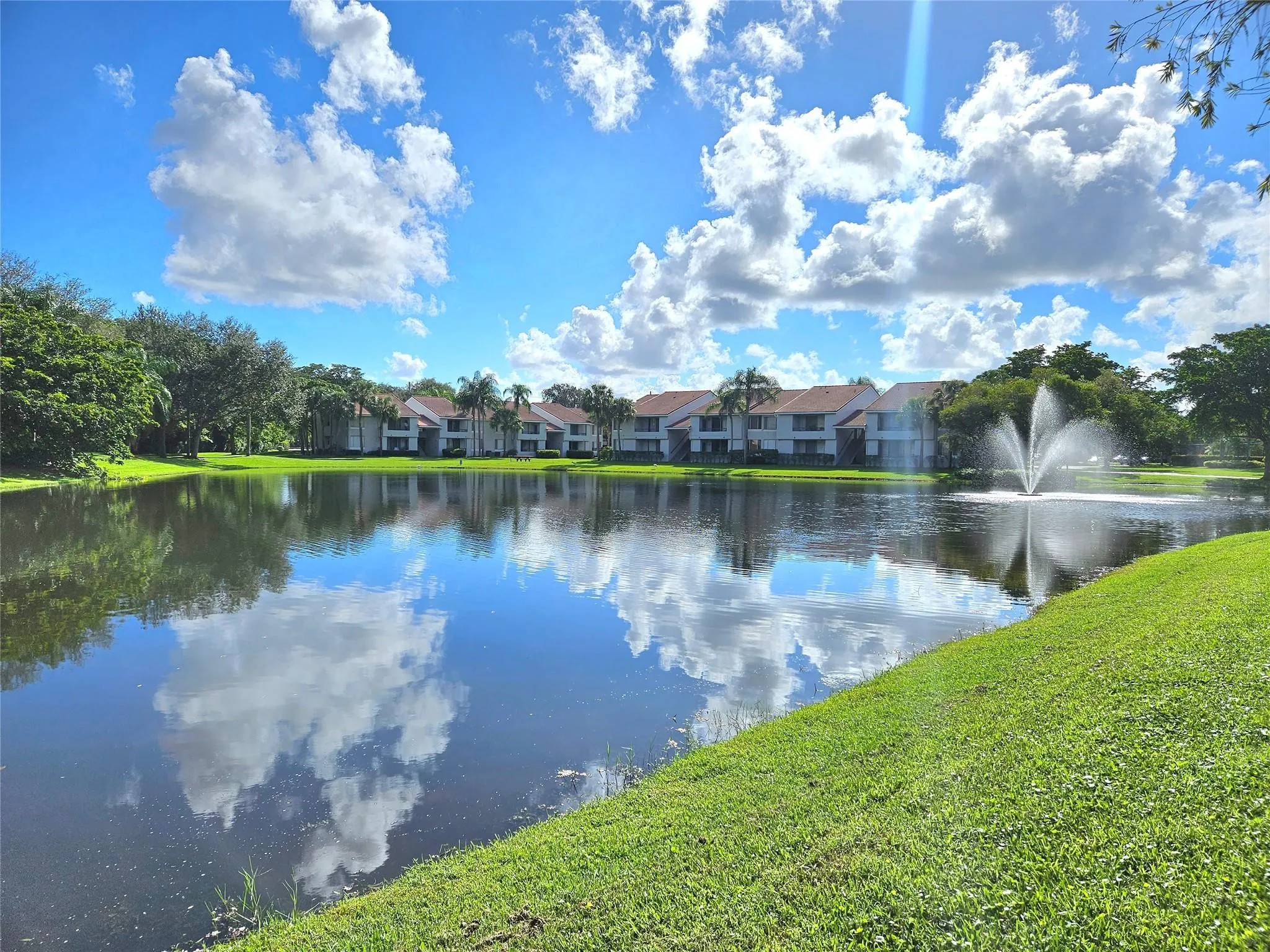 FIVE BEAUTIFUL PONDS THROUGHOUT THE GROUNDS