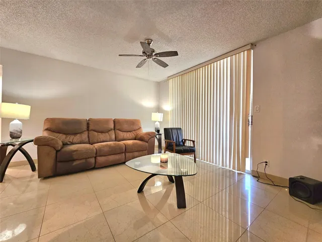 BEAUTIFUL PORCELAIN TILES