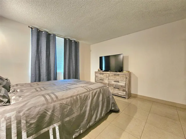 ANOTHER VIEW OF BEDOOM