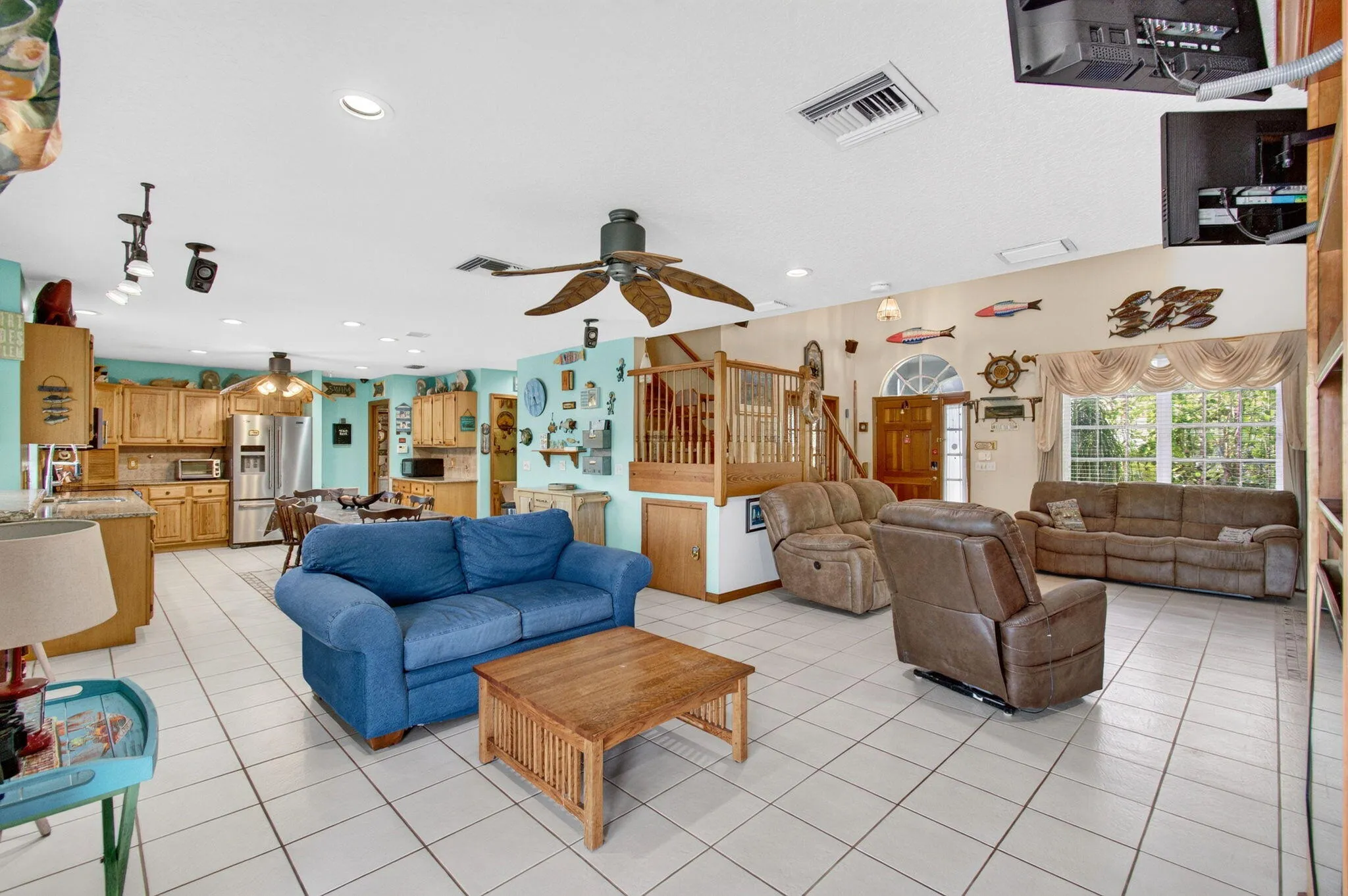 open living area/kitchen
