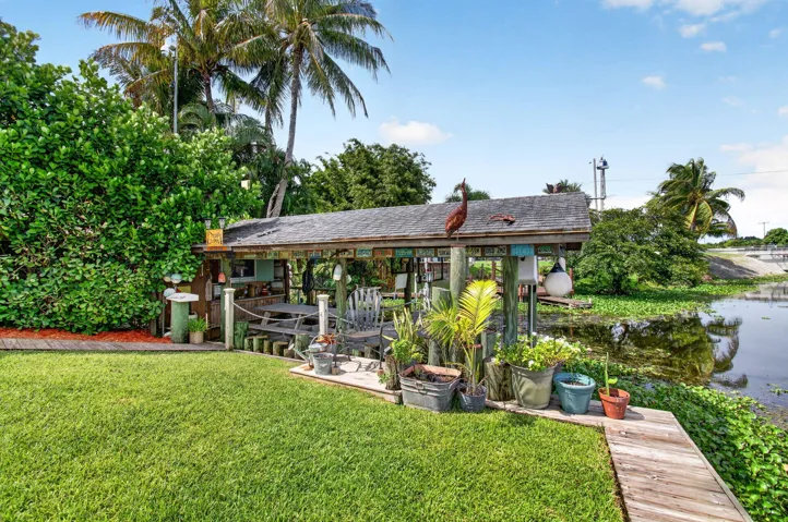boat house/ dock