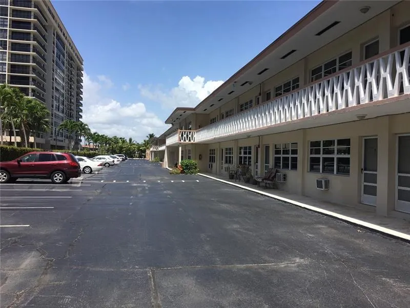 EXTERIOR BUILDING