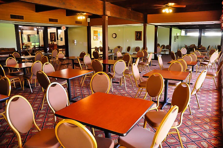 CARD AND GAME ROOM