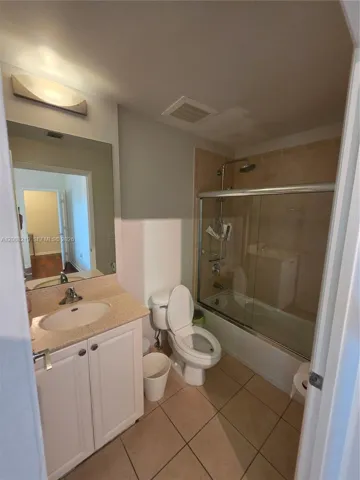 2nd Bathroom Suite