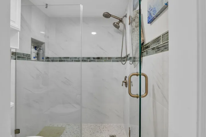 109 Primary shower