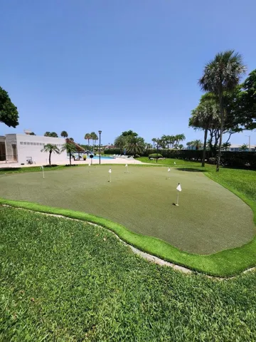 PB Putting green