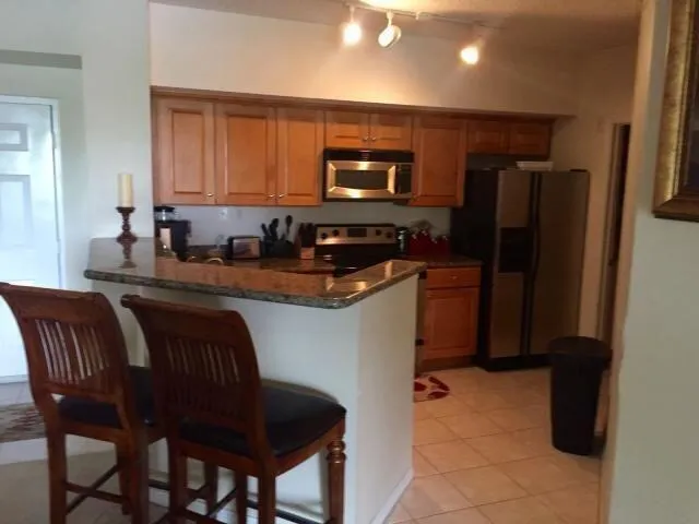 205 KITCHEN