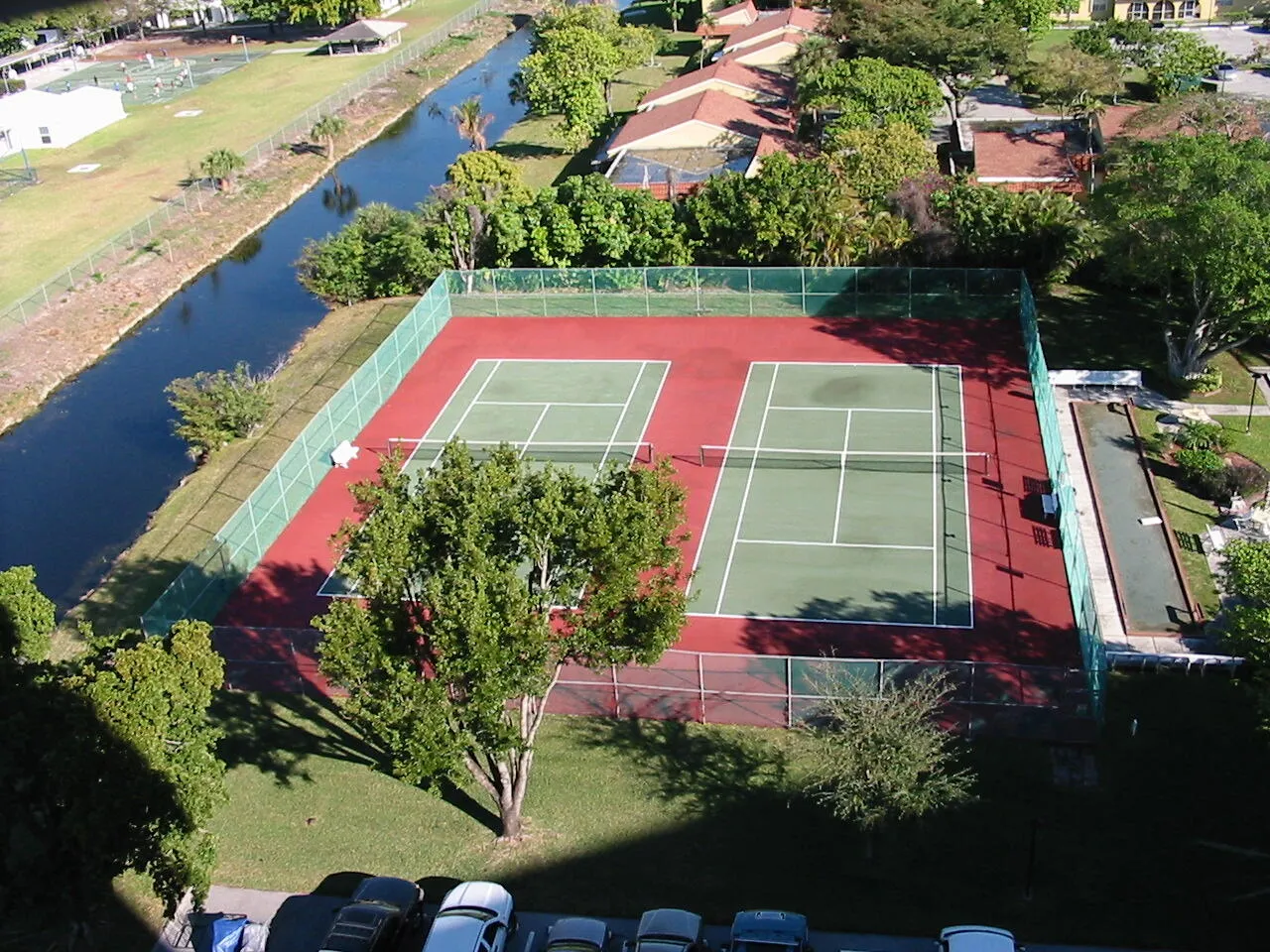 TENNIS