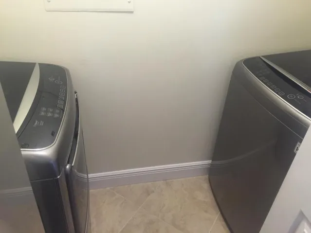 208 LAUNDRY