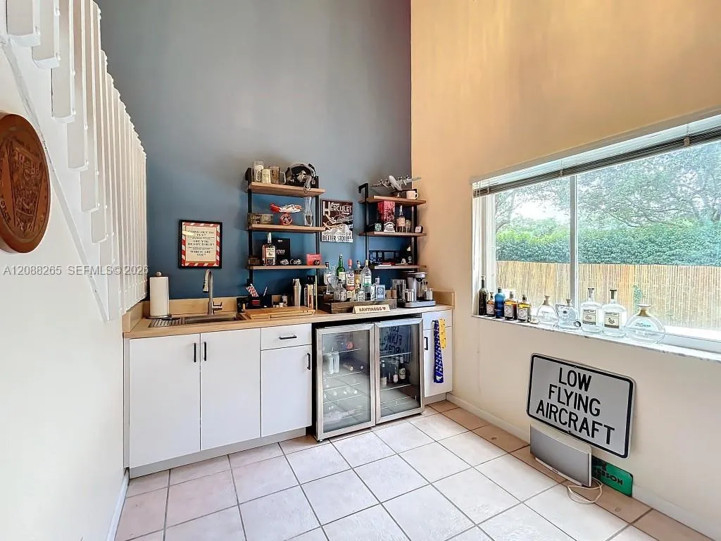 Full wet bar