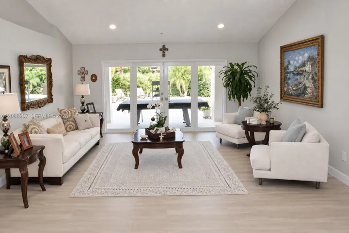 Entrance view. Formal Living