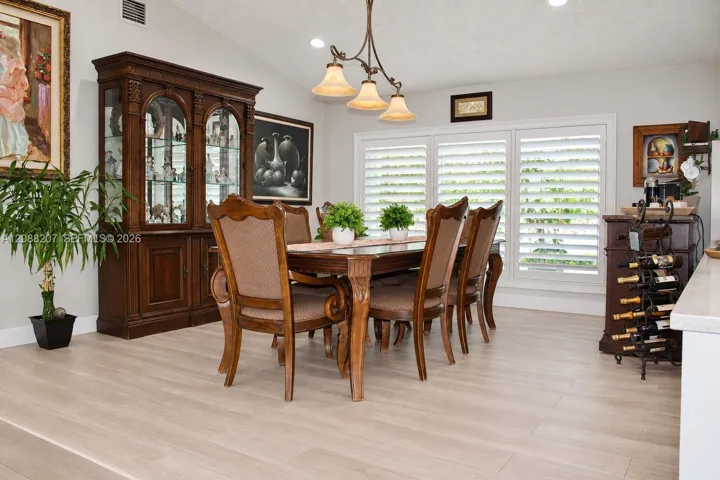 Formal Dining
