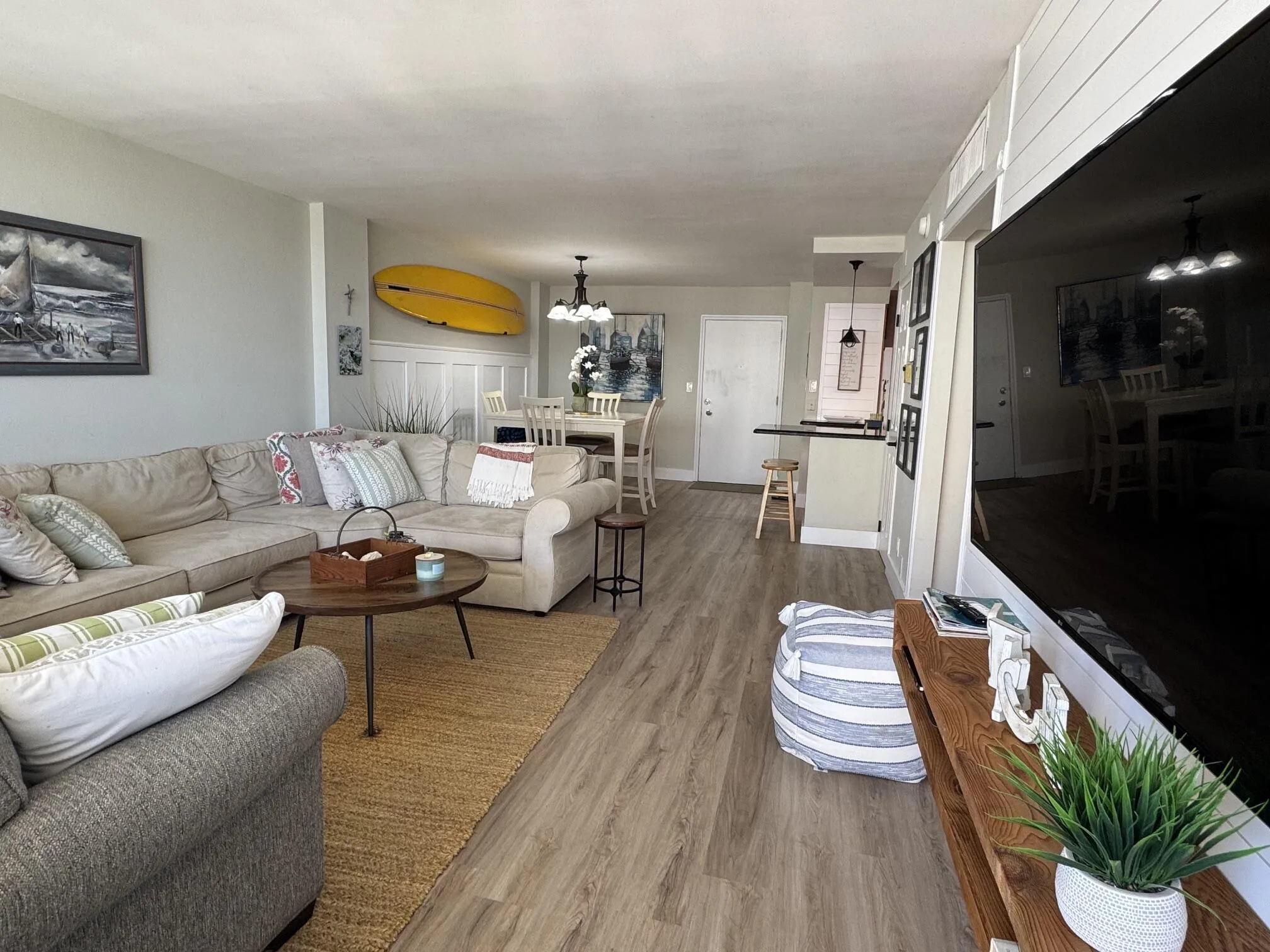 JH 707 living dining