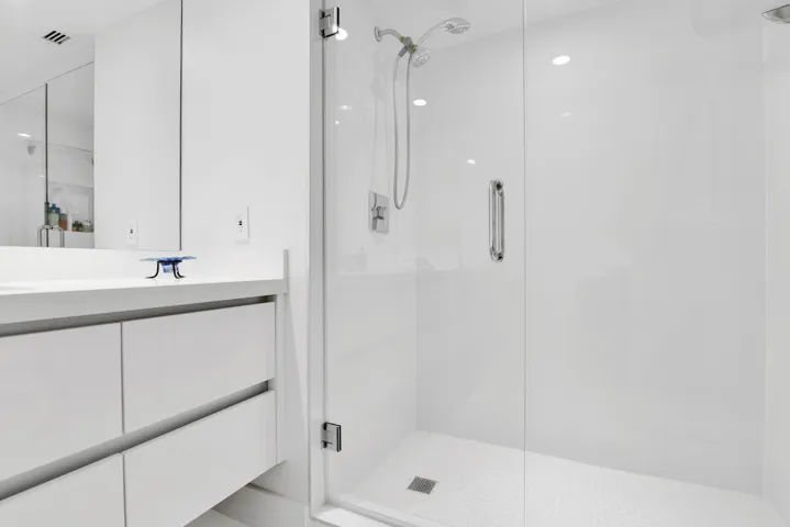 Main bathroom