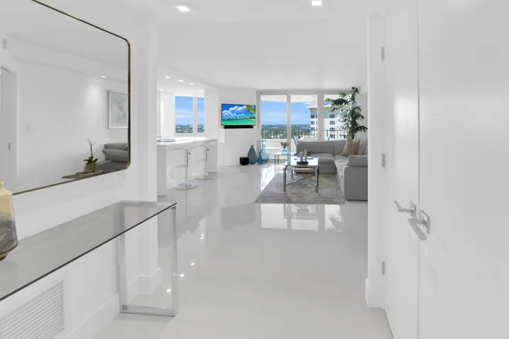 Foyer/entrance