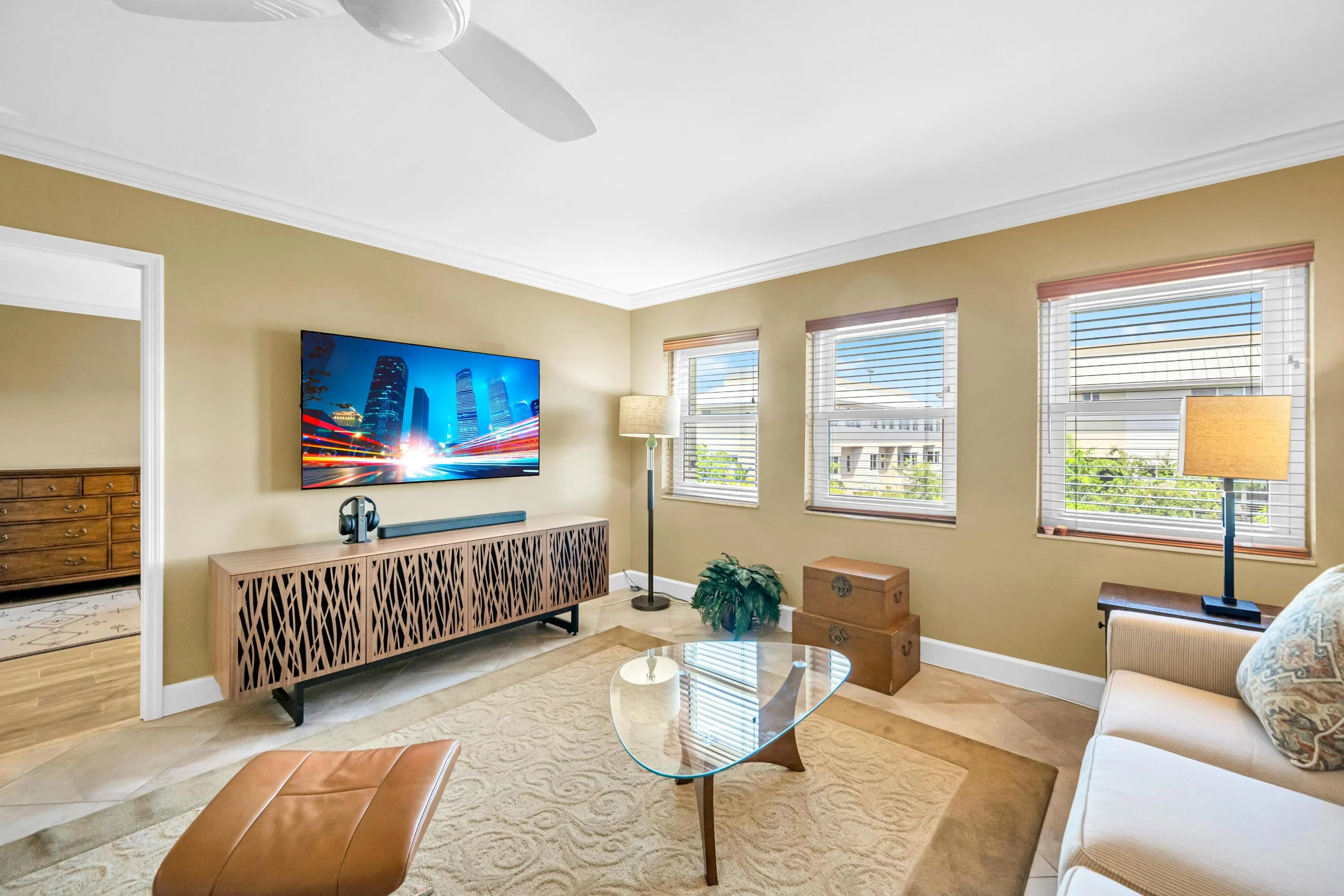 615 NE 12TH ST -12
