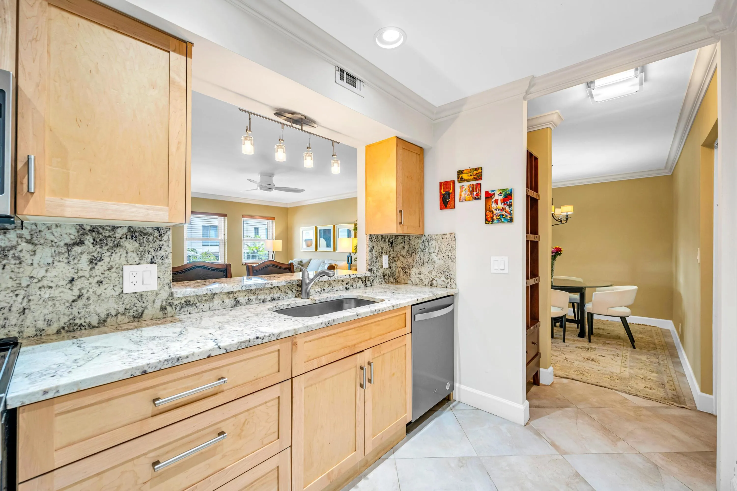 615 NE 12TH ST -7