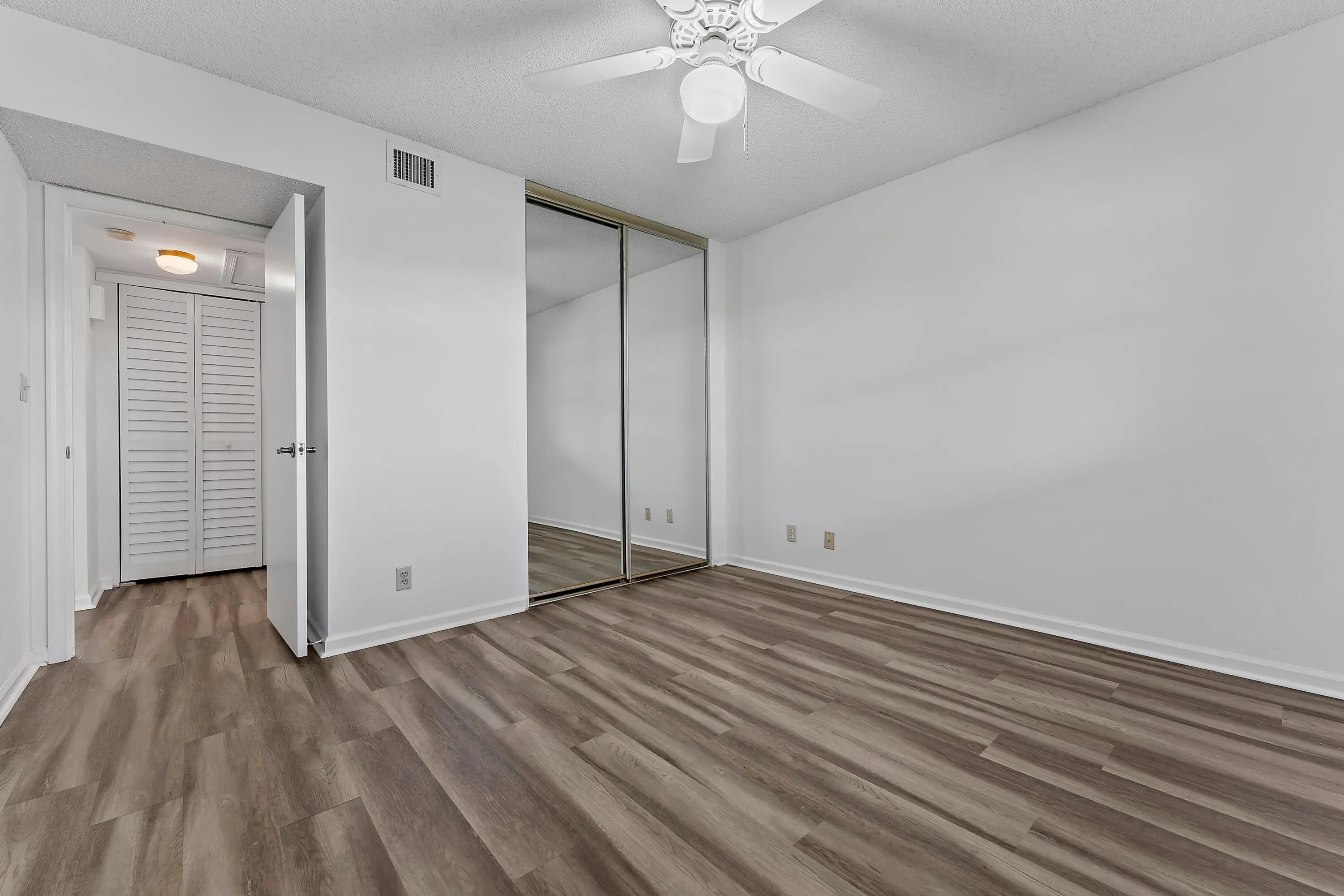 014-700UnoLagoDr-404-NorthPalmBeach-FL-3