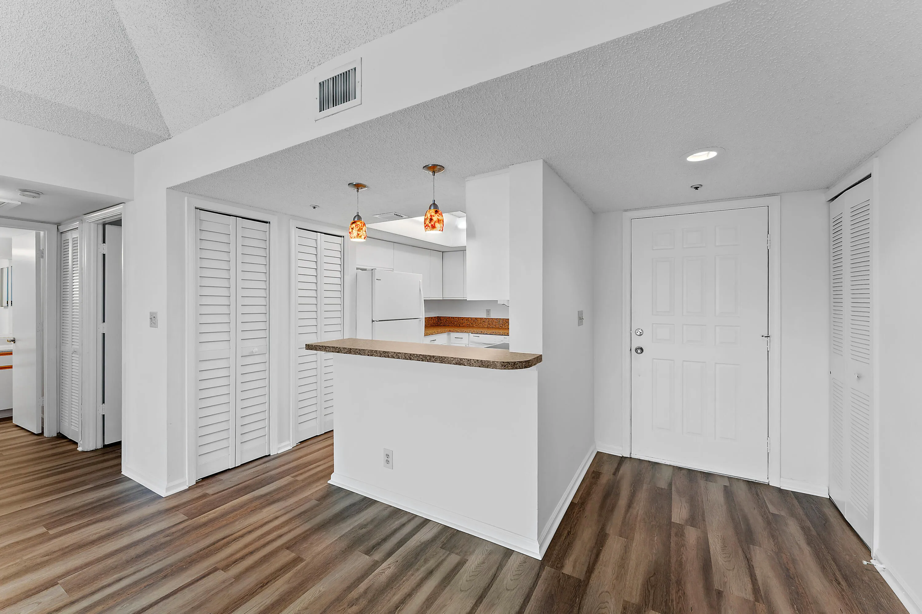 001-700UnoLagoDr-404-NorthPalmBeach-FL-3