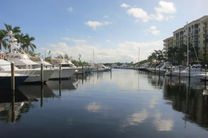 Jupiter Yacht Club
