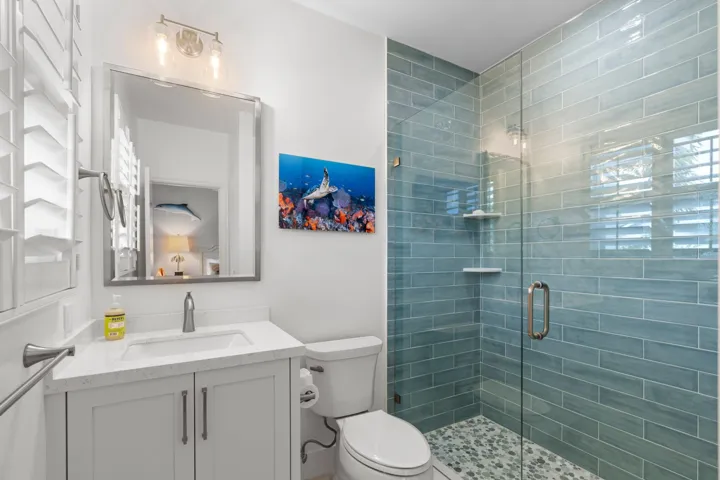 Completely remodeled en suite bath