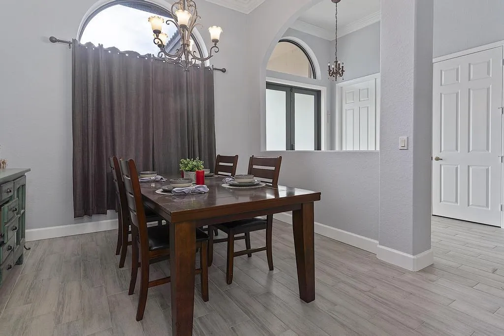 5734 NW 50th Dr - - 562