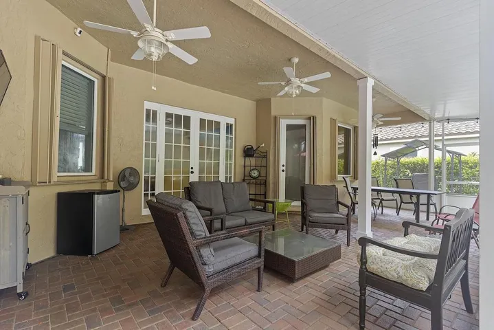 5734 NW 50th Dr - - 587