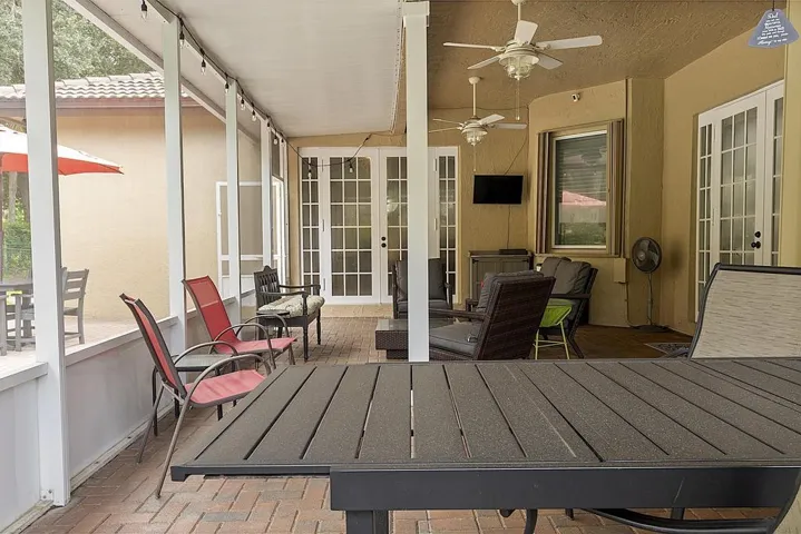 5734 NW 50th Dr - - 589