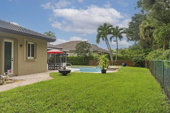 5734 NW 50th Dr - - 594