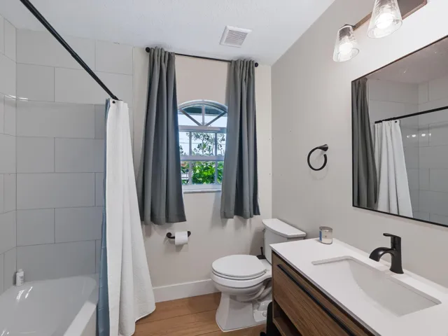 14-web-or-mls-14366-76th-rd-n-the-acreag