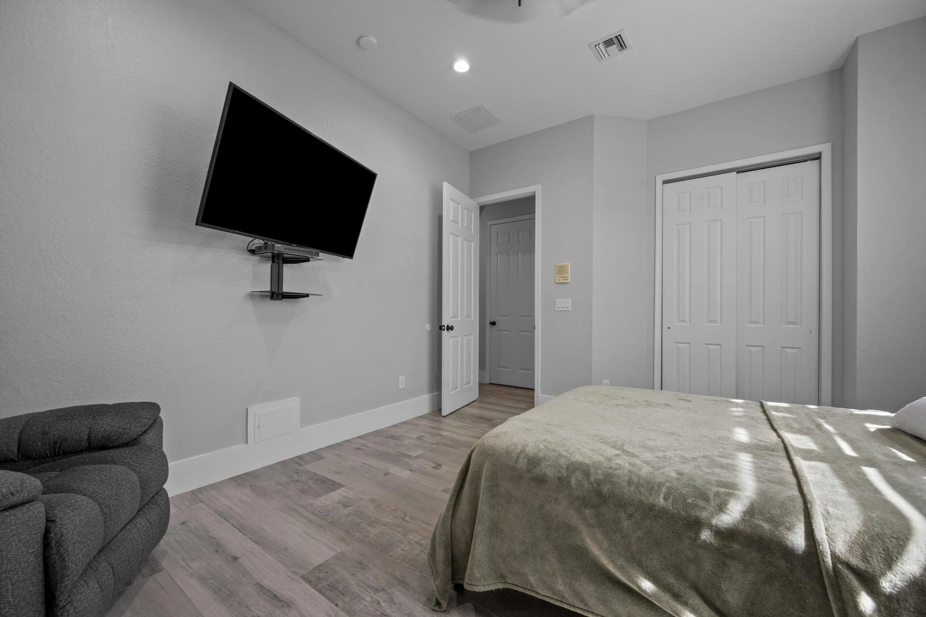 2926 Dovedale Court, Wellington
