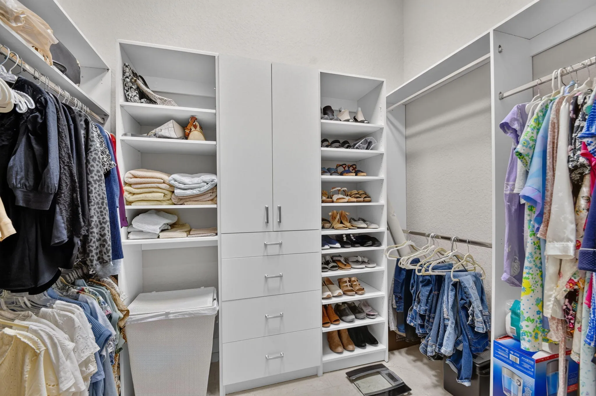 Fabulous California style closet for utmost organization.