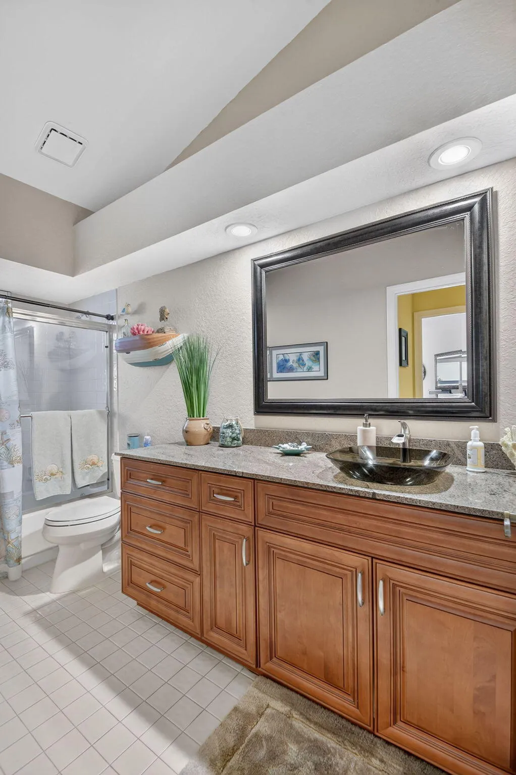 2nd Bathroom